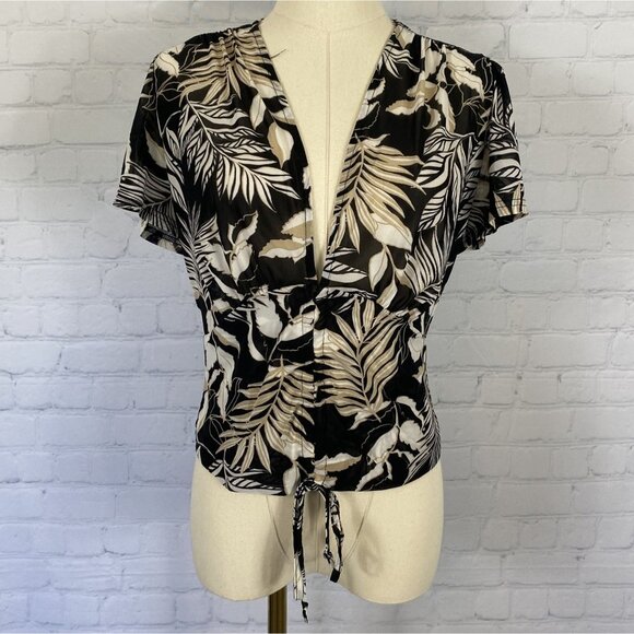⭐ 3/$15 Ember Small Black White Tan Floral Printed Micro Mesh Vneck Top - Picture 1 of 8